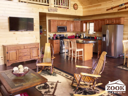 Chalet Cabin With a Great Room